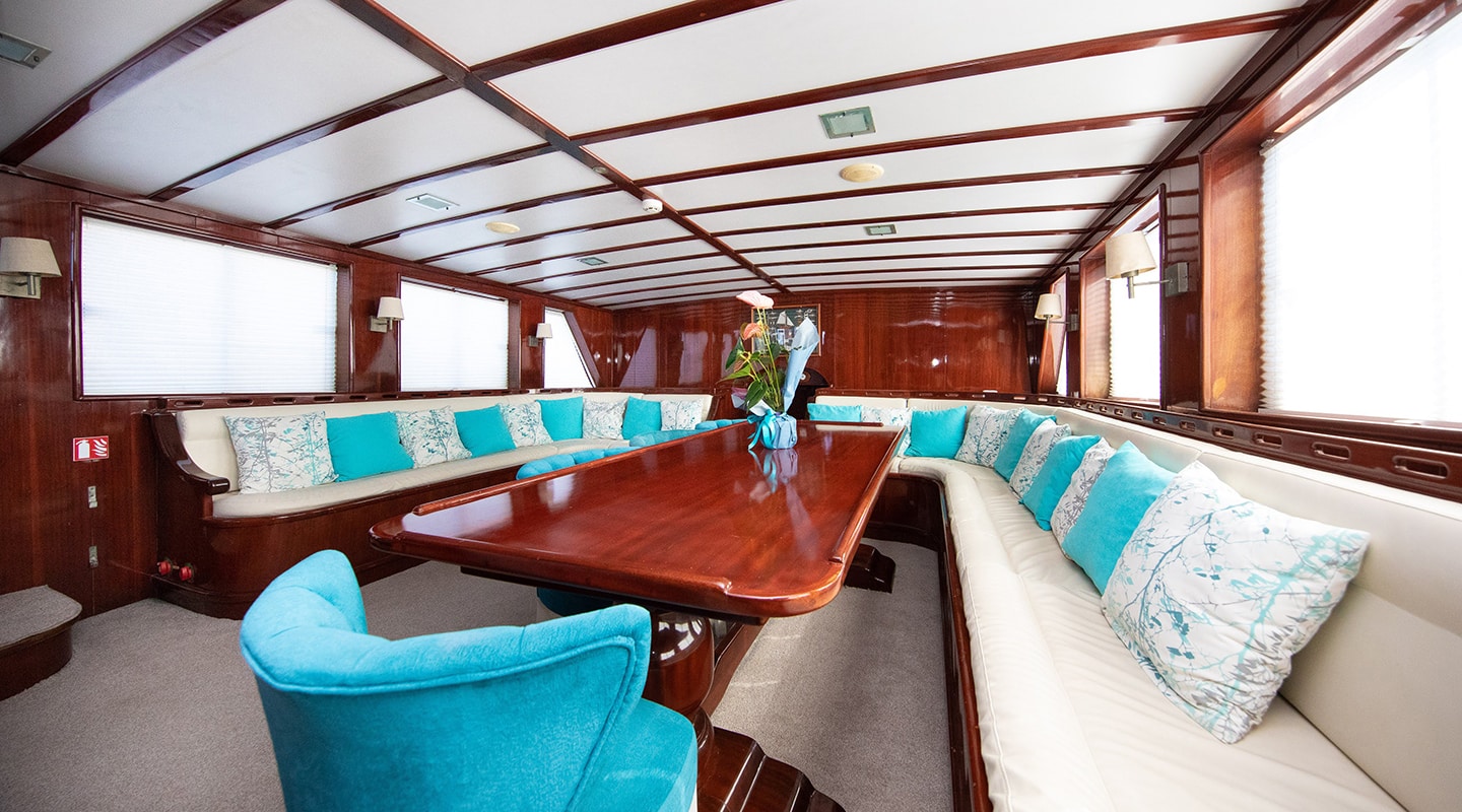 levante_yacht