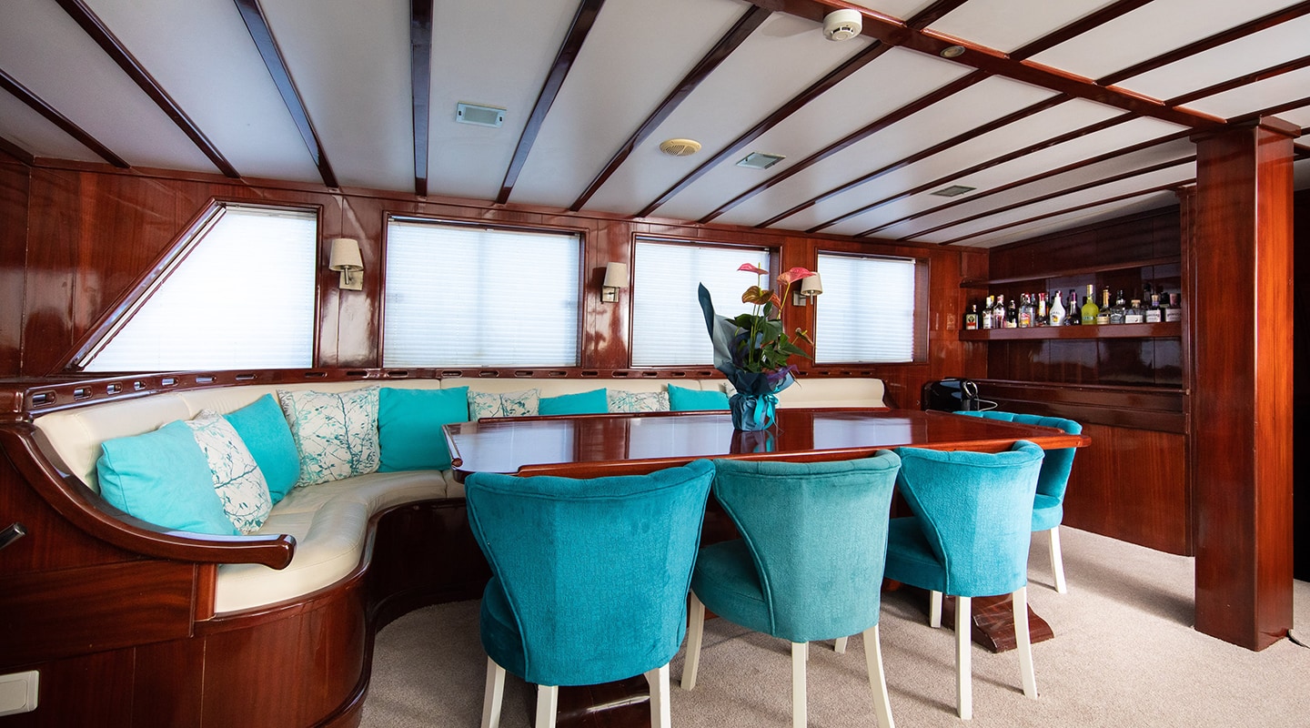 levante_yacht