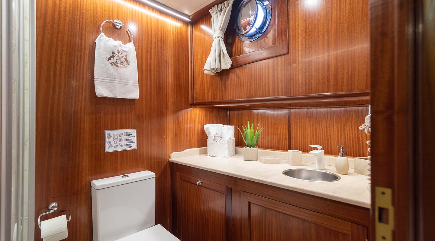 levante_yacht