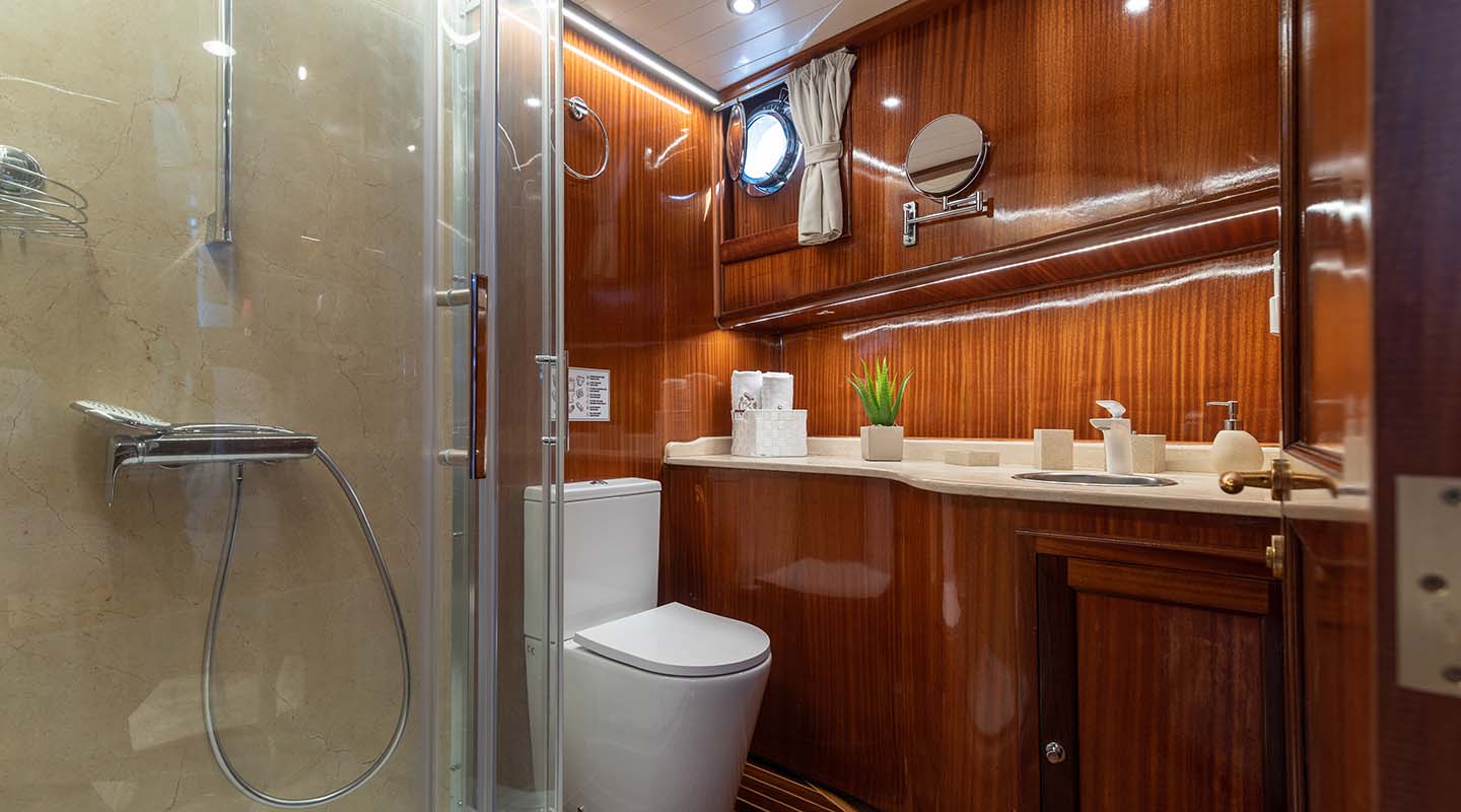 levante_yacht
