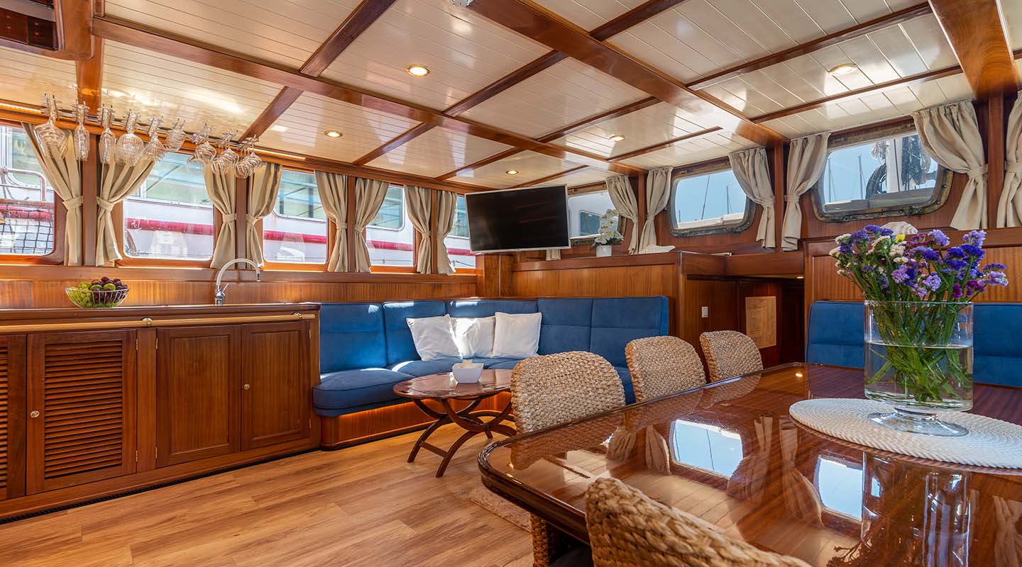 levante_yacht