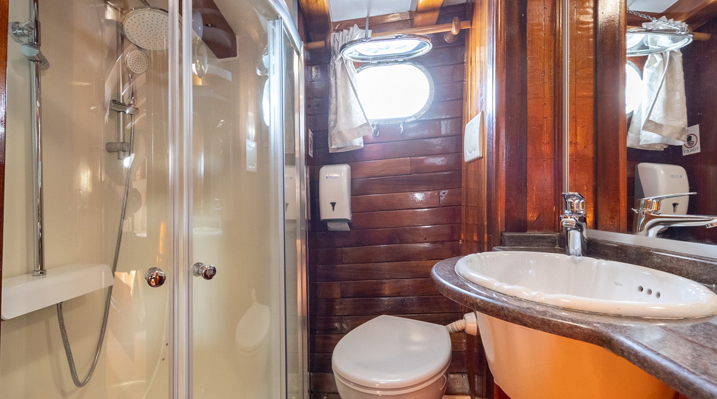 levante_yacht