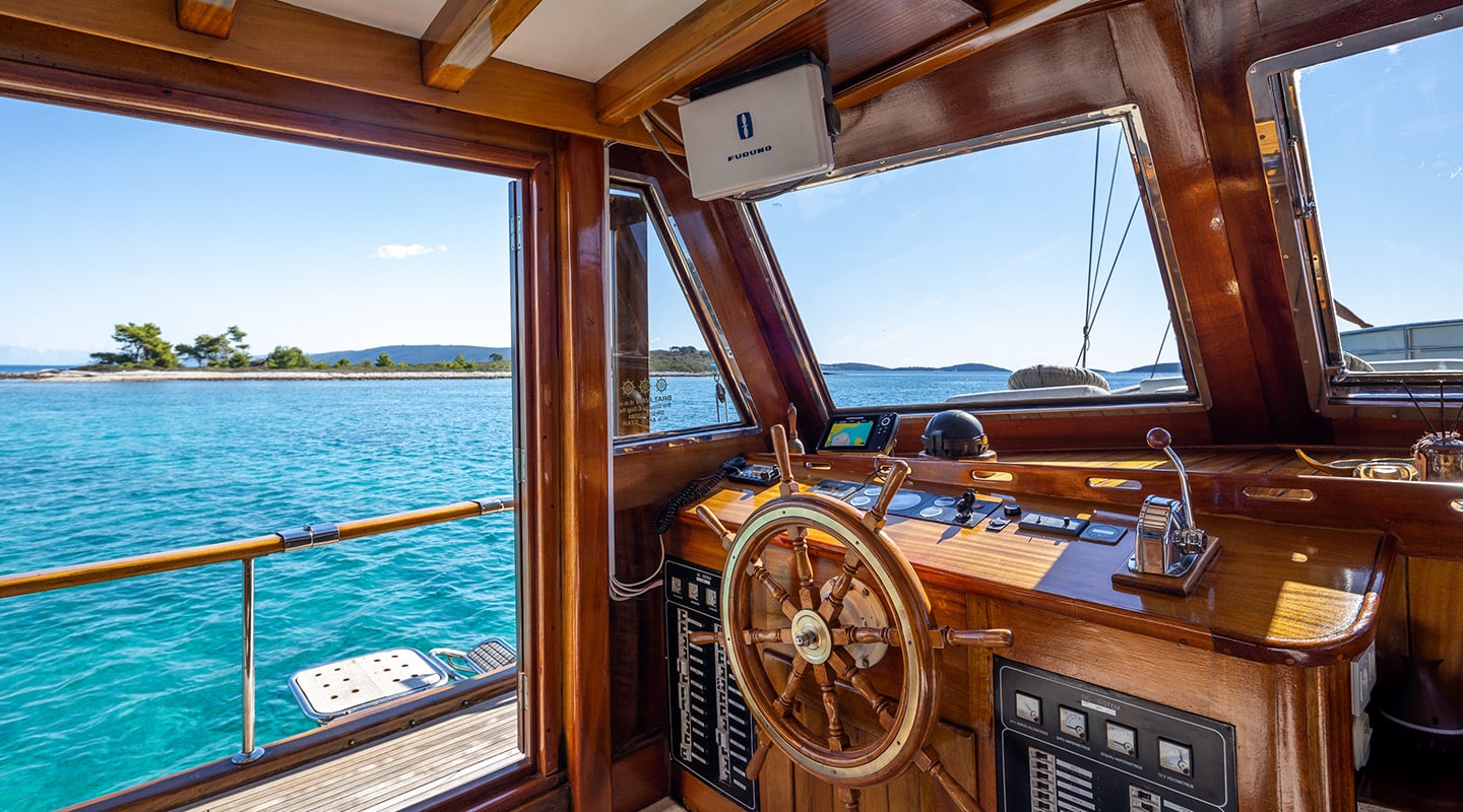 levante_yacht