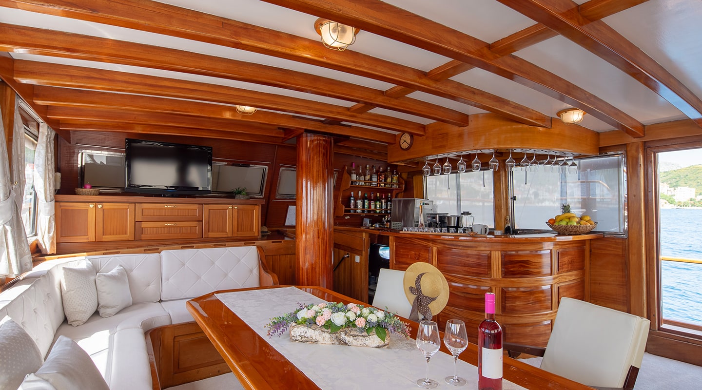 levante_yacht