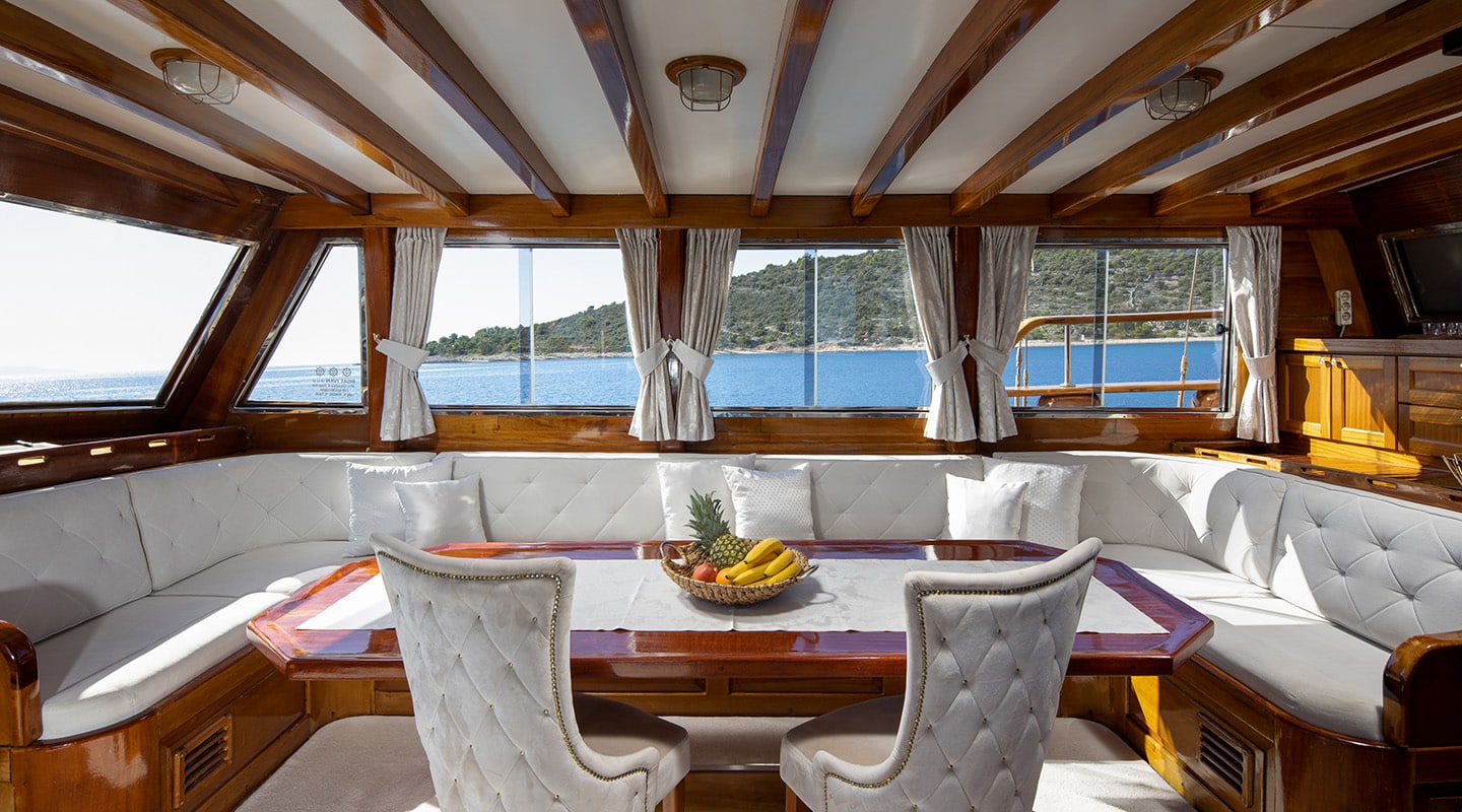 levante_yacht