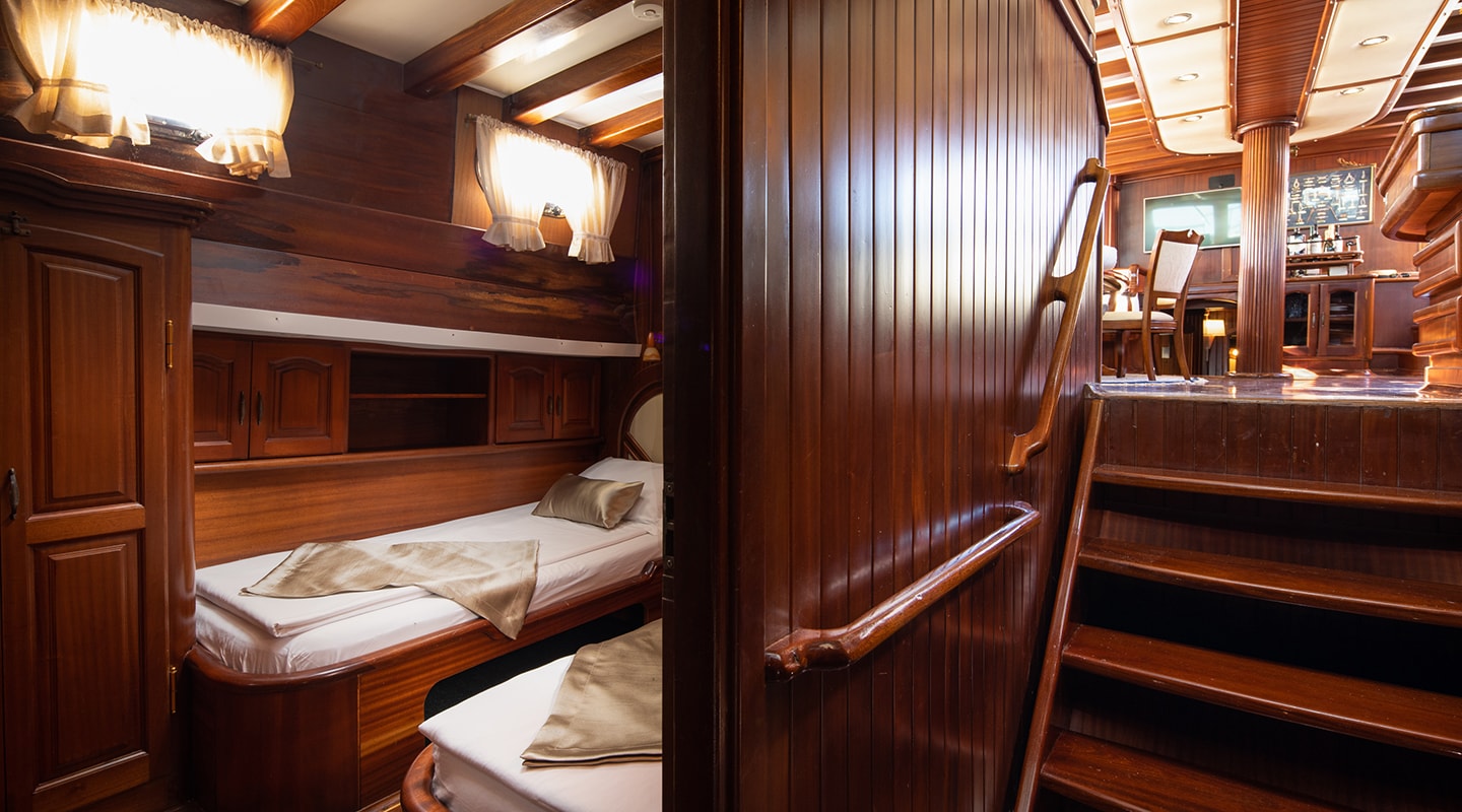 levante_yacht
