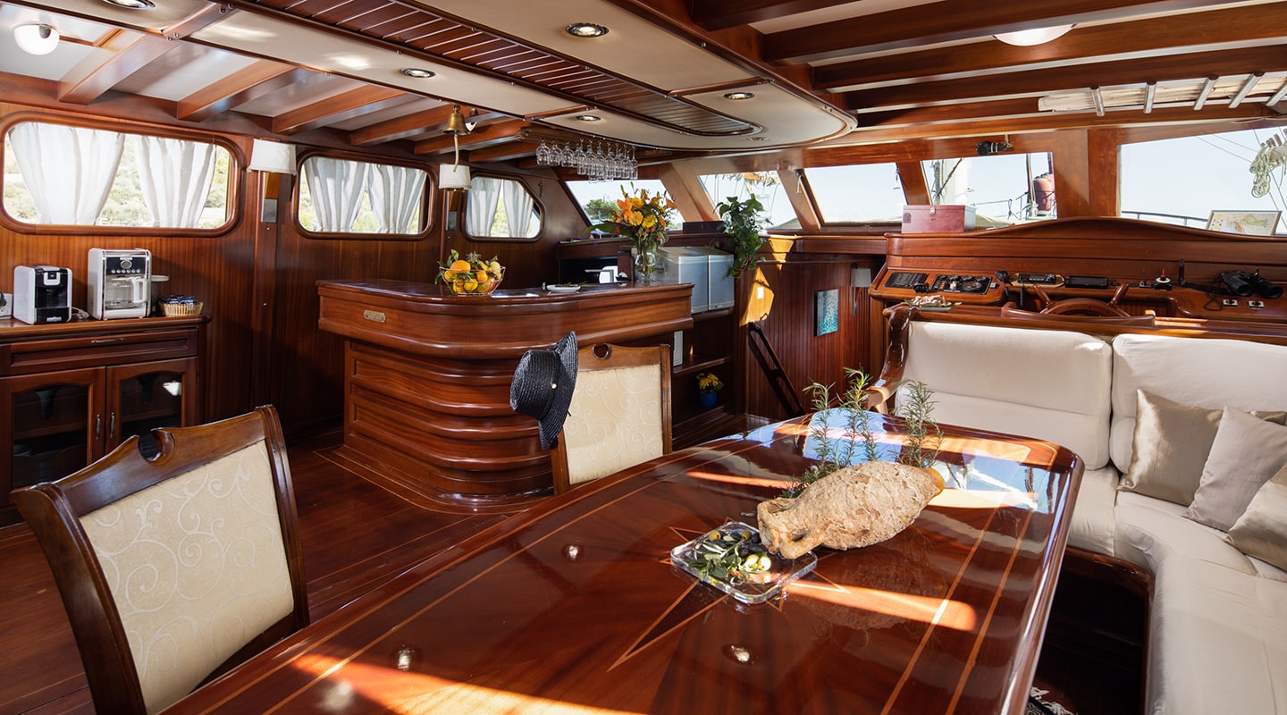 levante_yacht