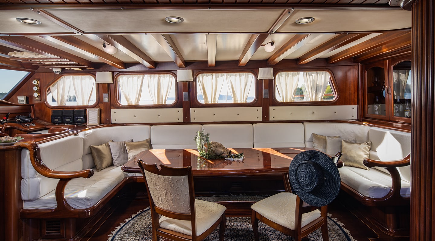 levante_yacht