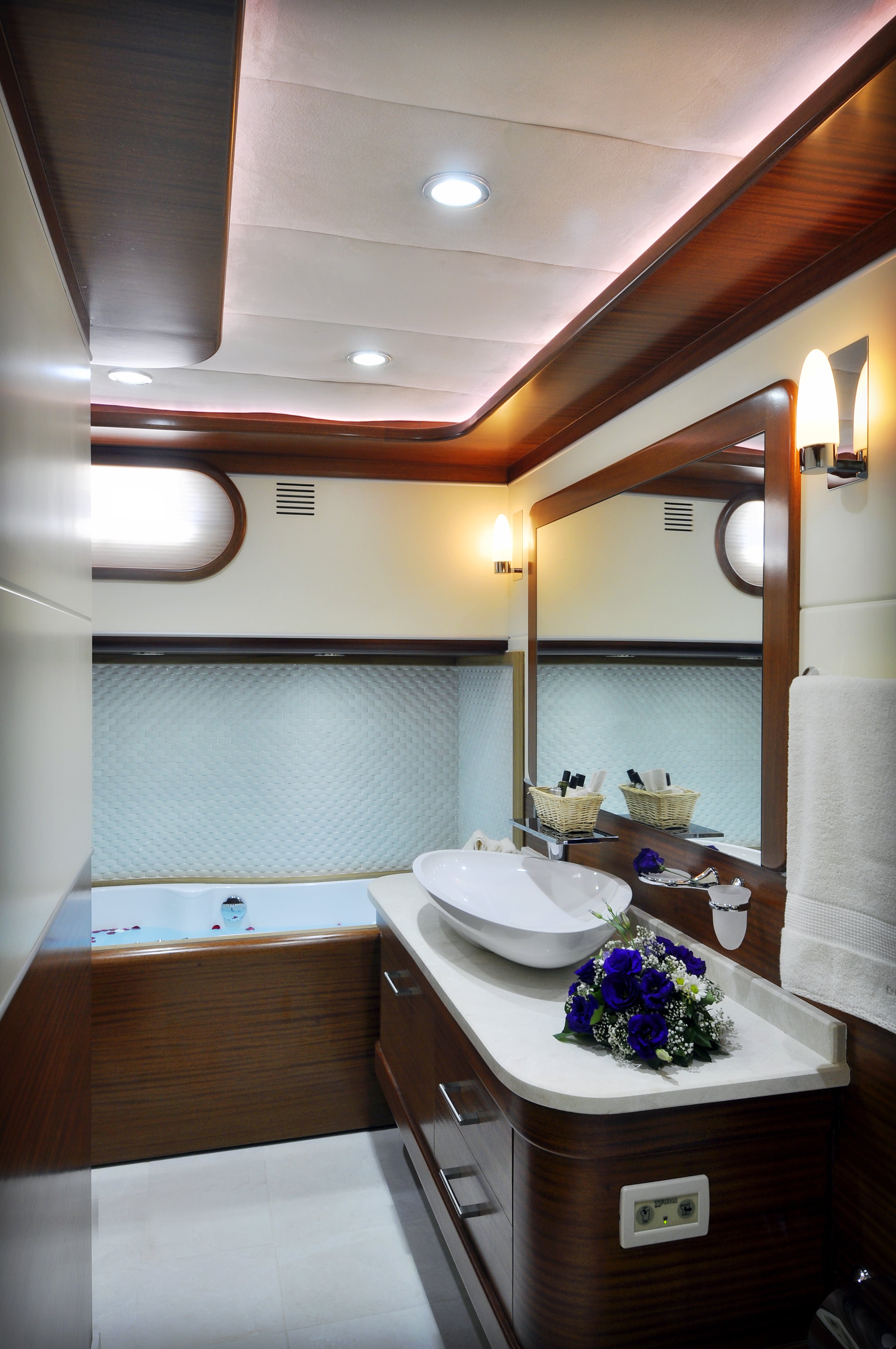 levante_yacht