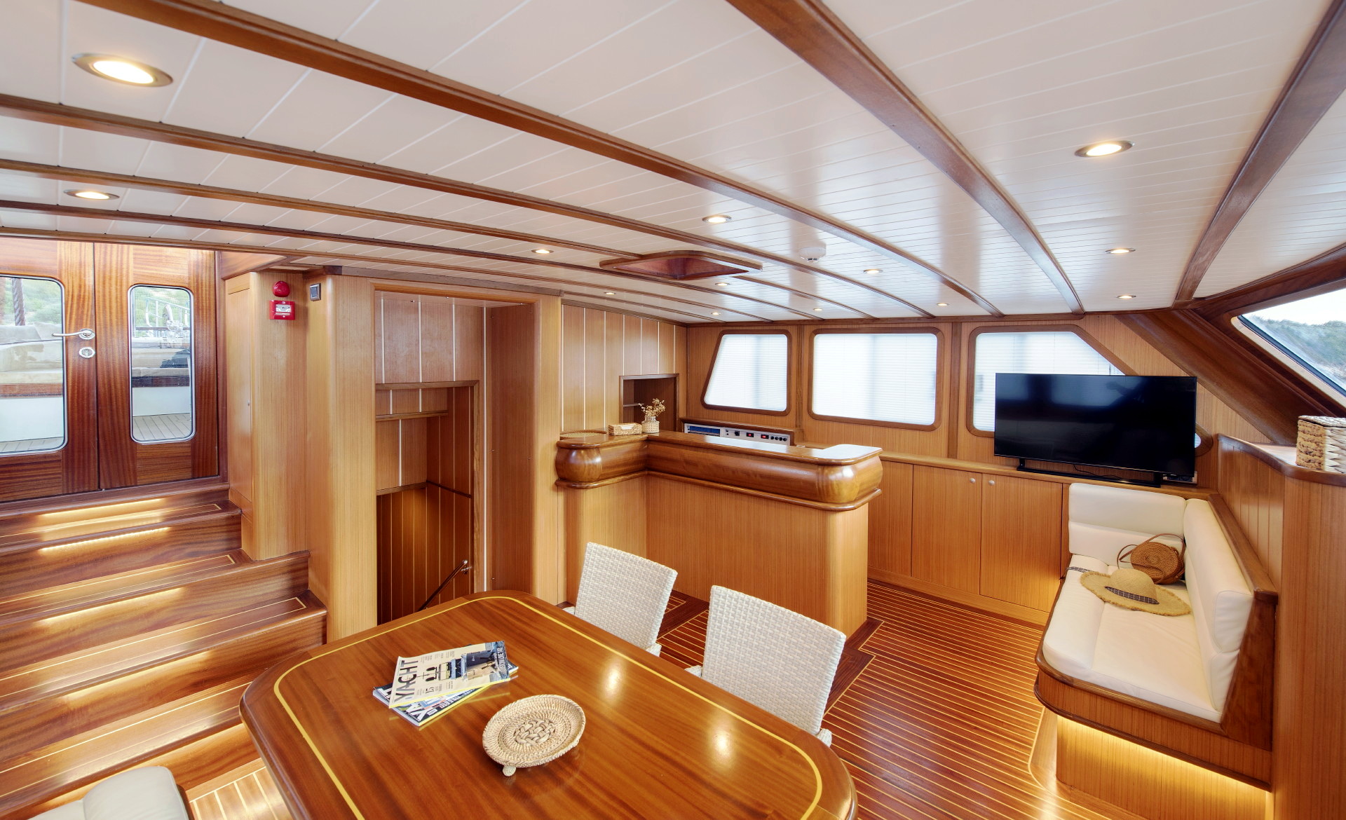 levante_yacht