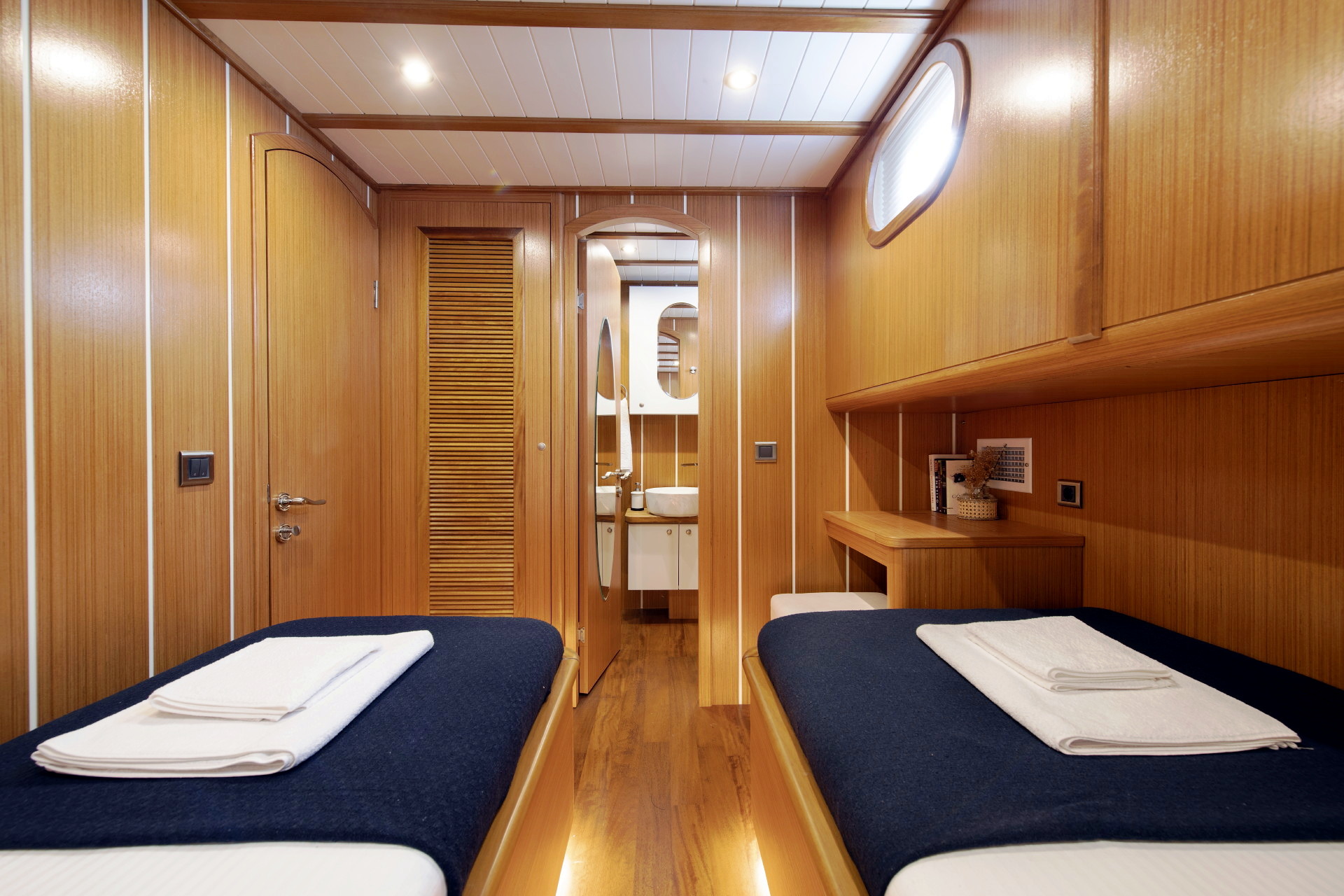 levante_yacht
