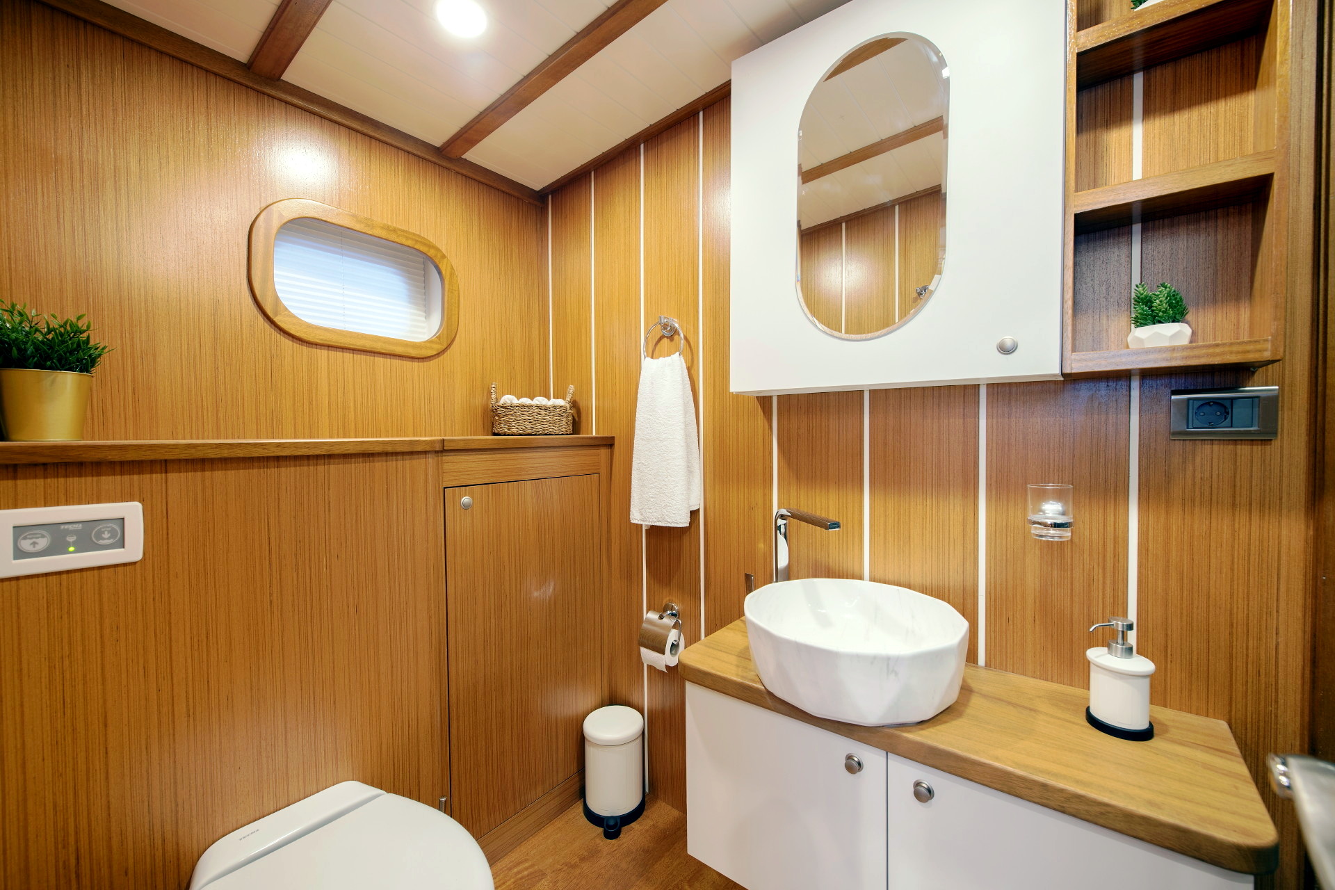 levante_yacht