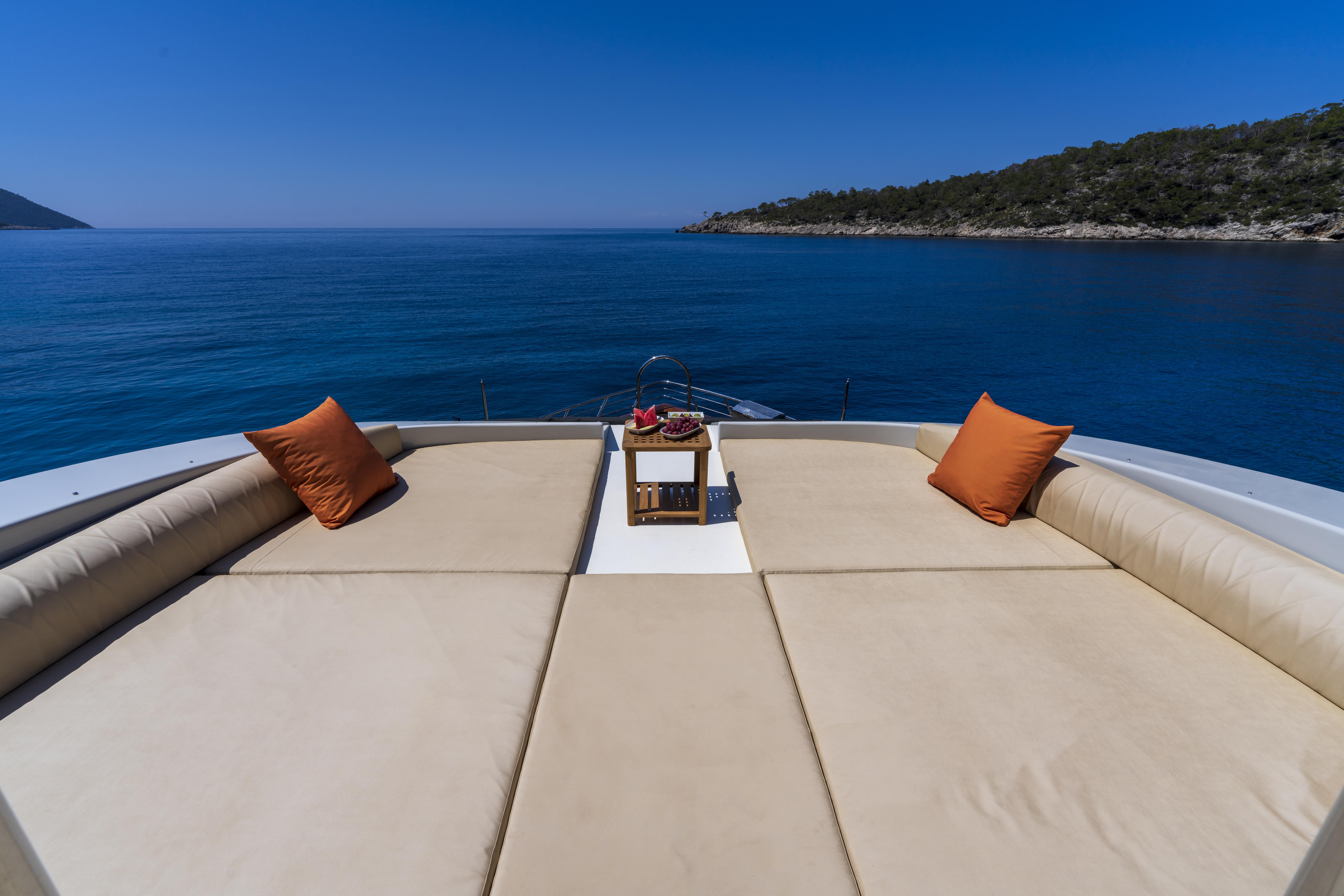 levante_yacht