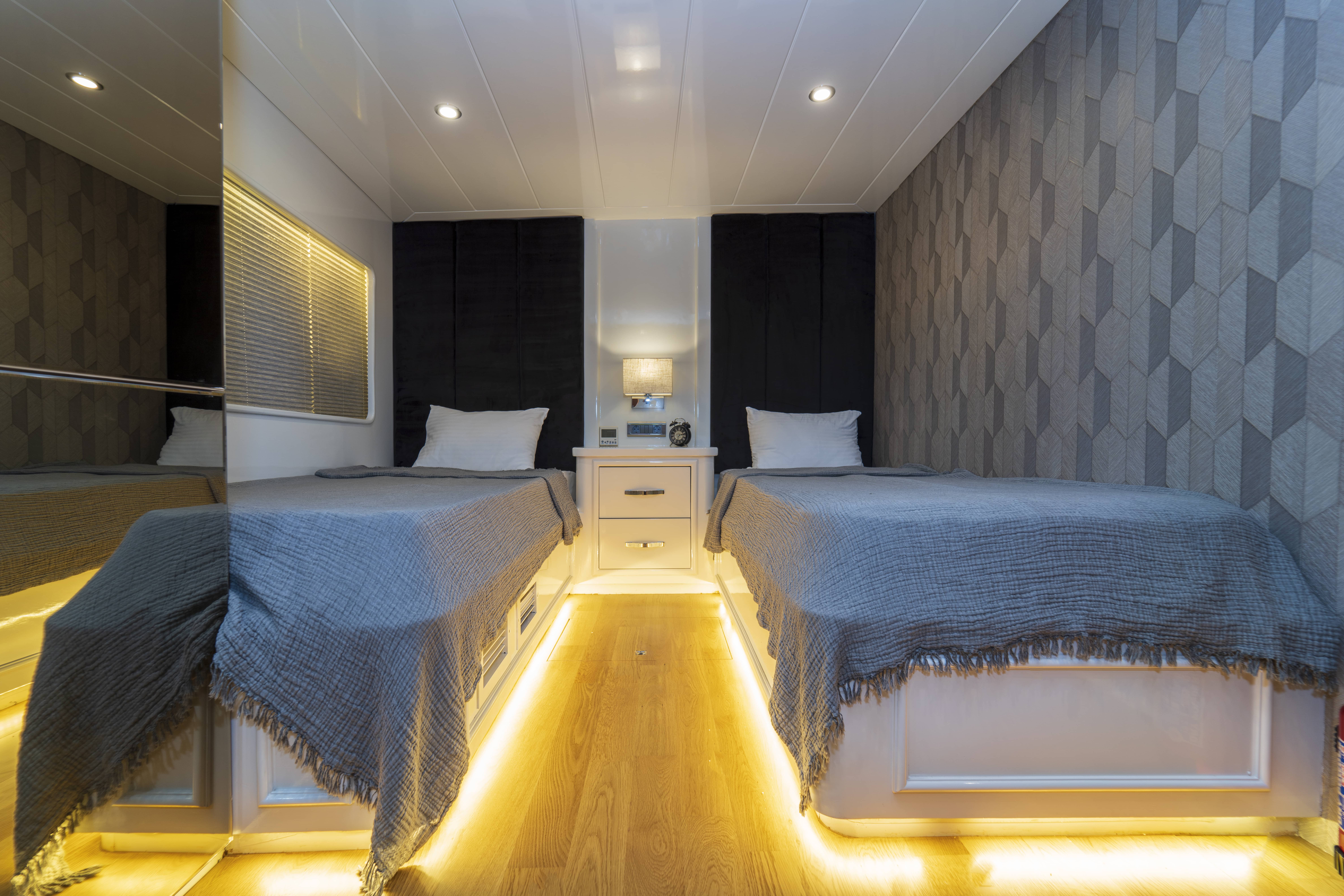 levante_yacht