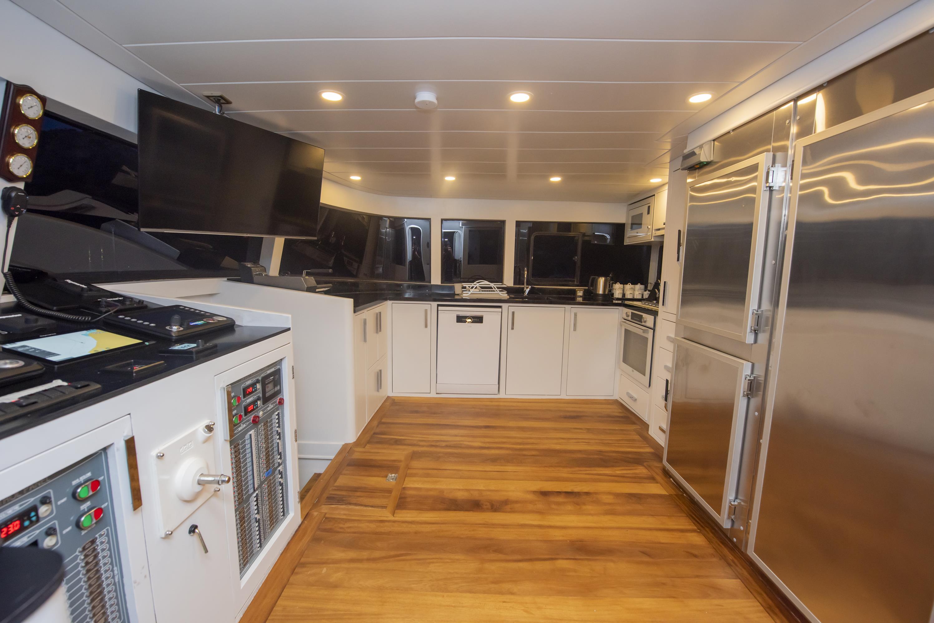 levante_yacht