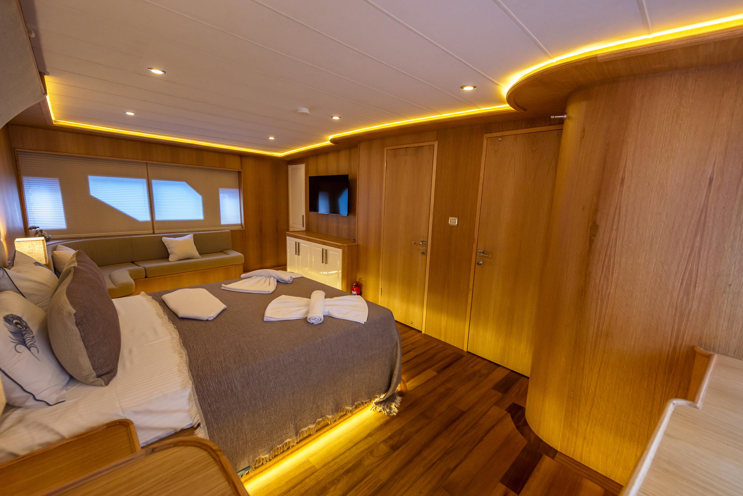 levante_yacht