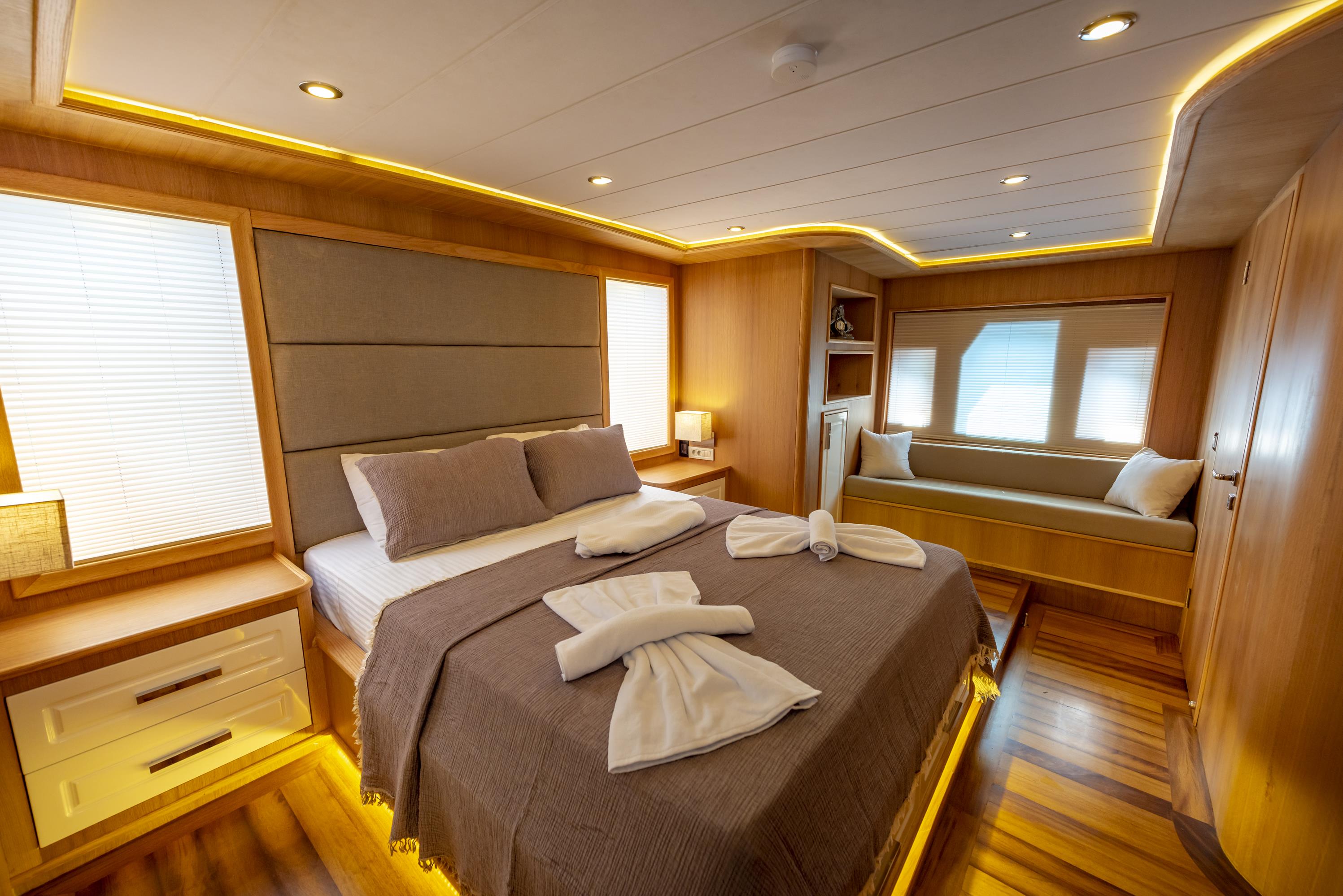 levante_yacht