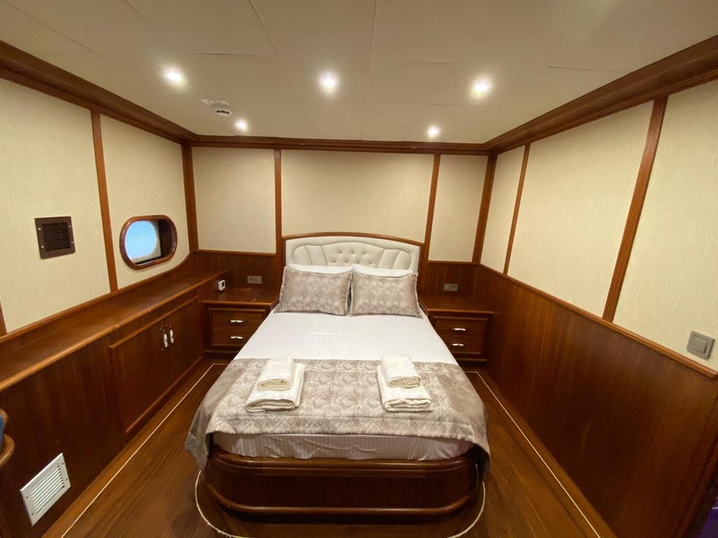 levante_yacht