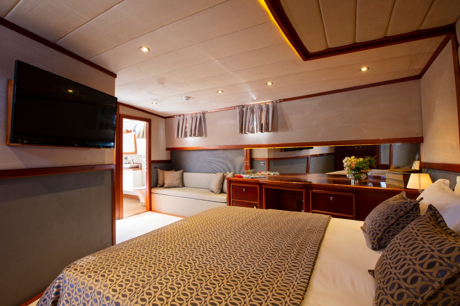 levante_yacht