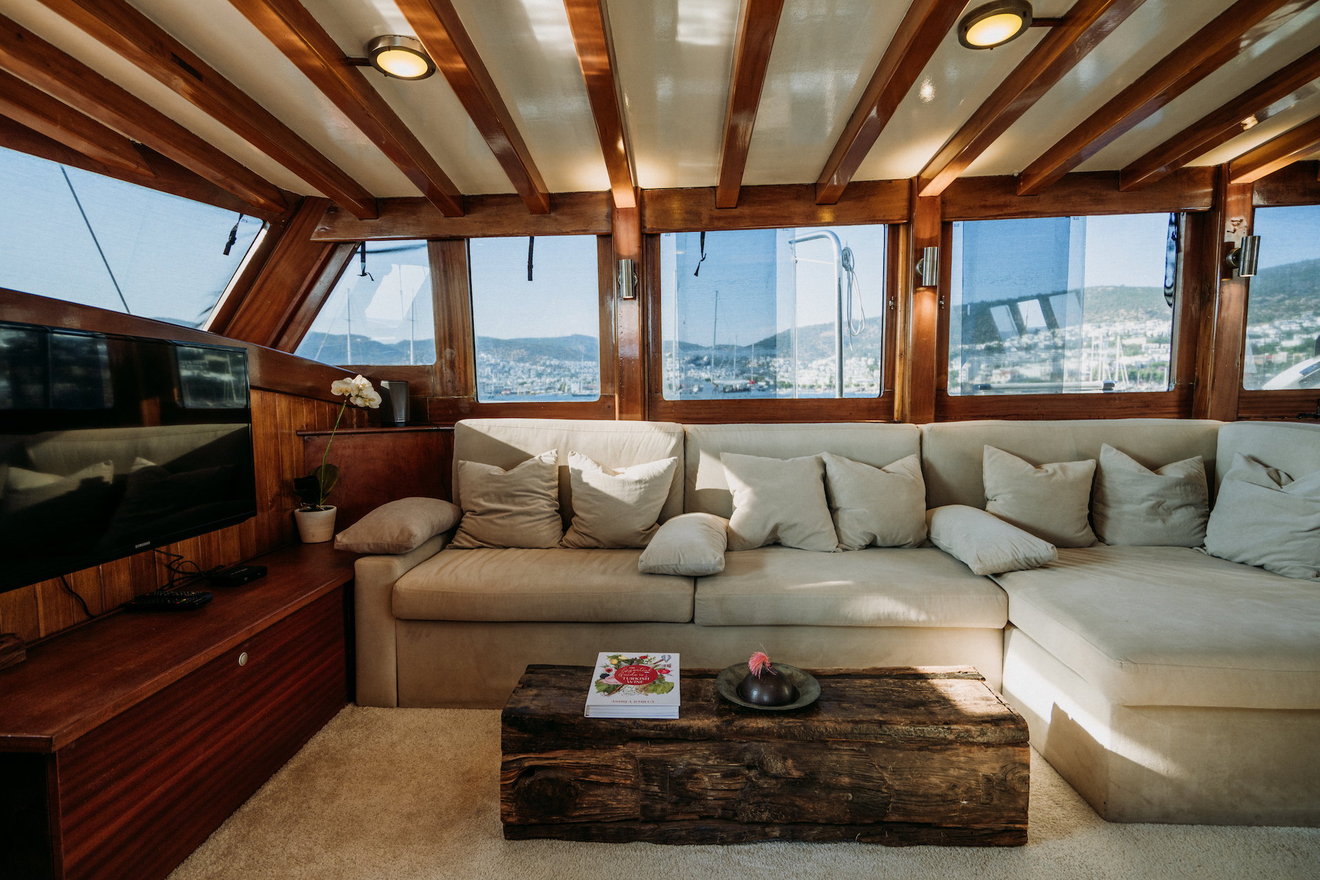 levante_yacht