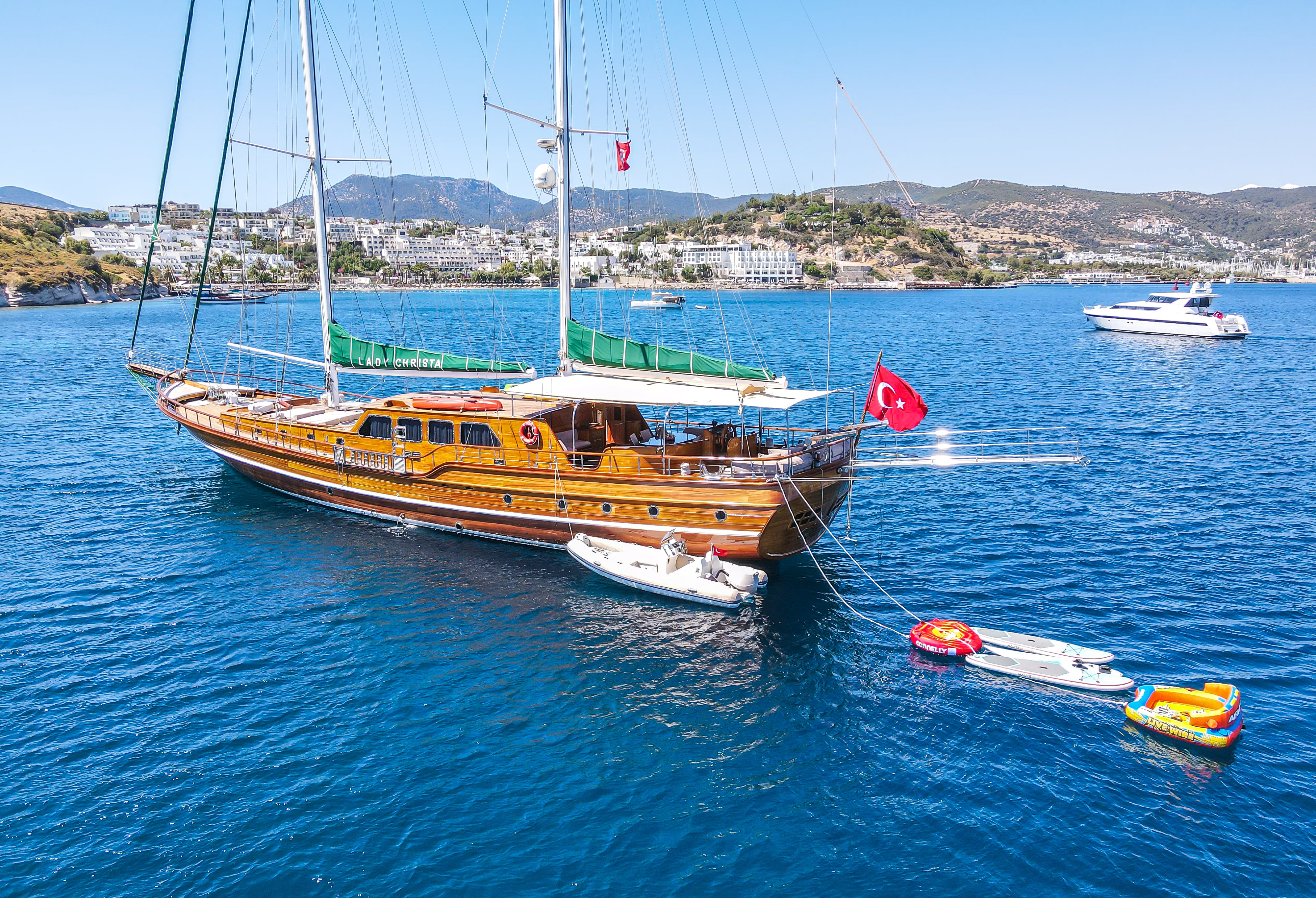 levante_yacht
