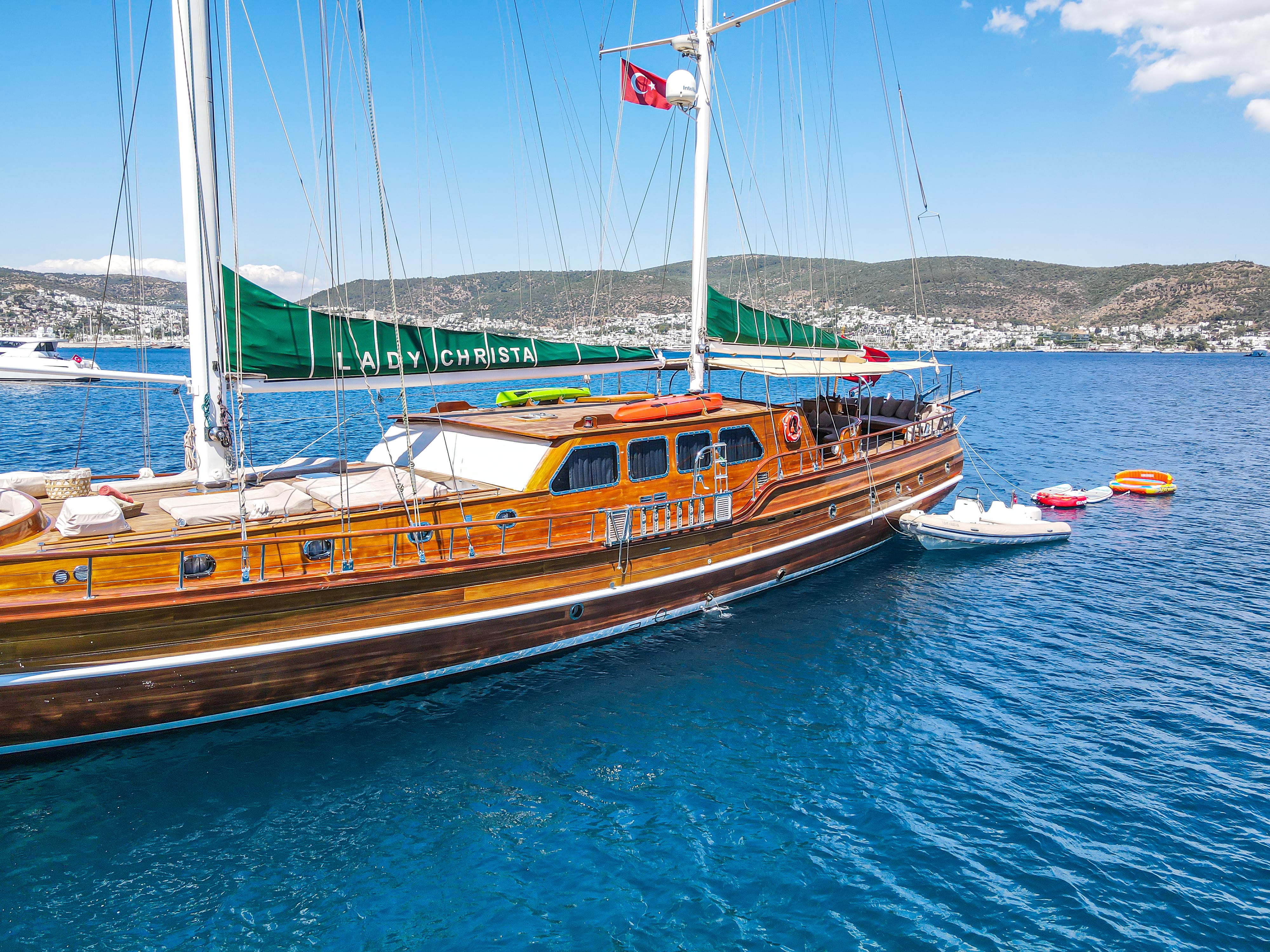 levante_yacht