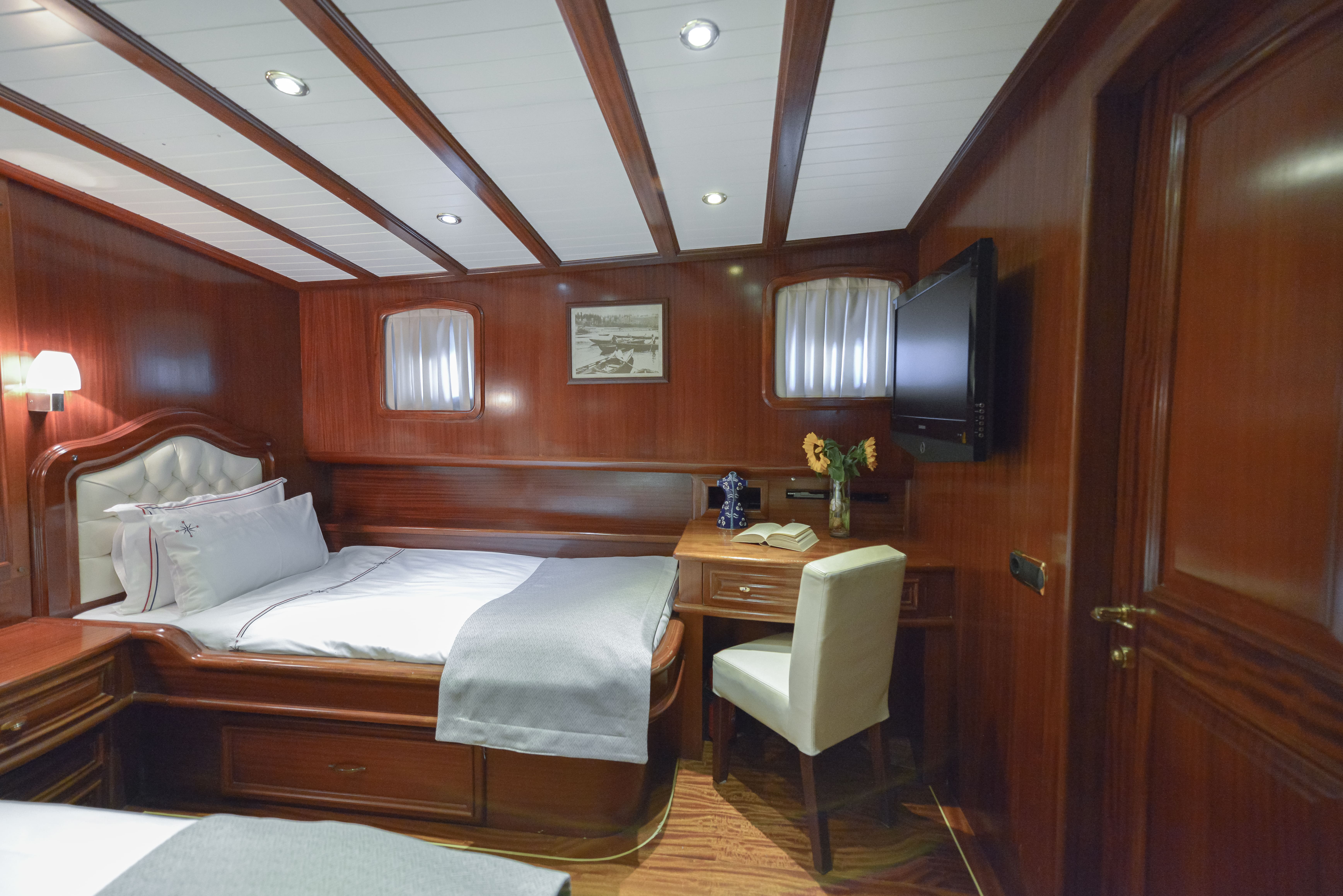 levante_yacht
