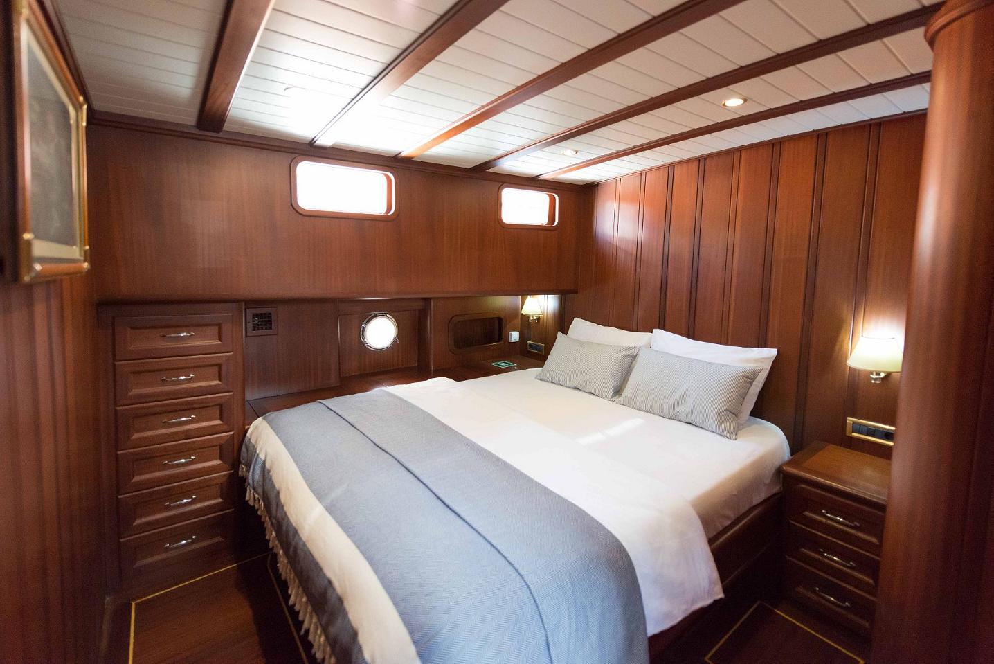 levante_yacht