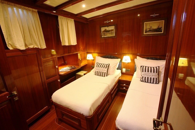 levante_yacht