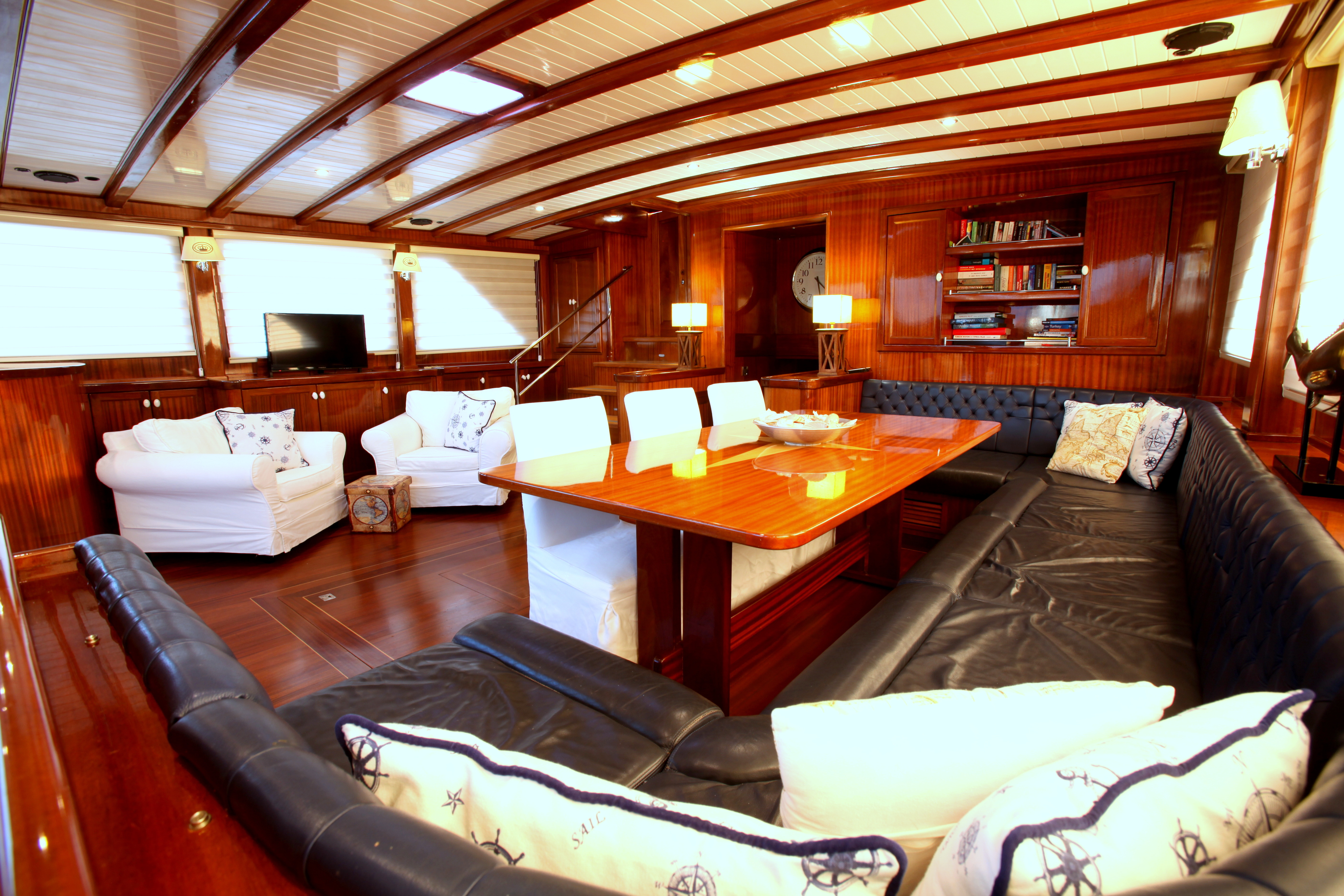 levante_yacht
