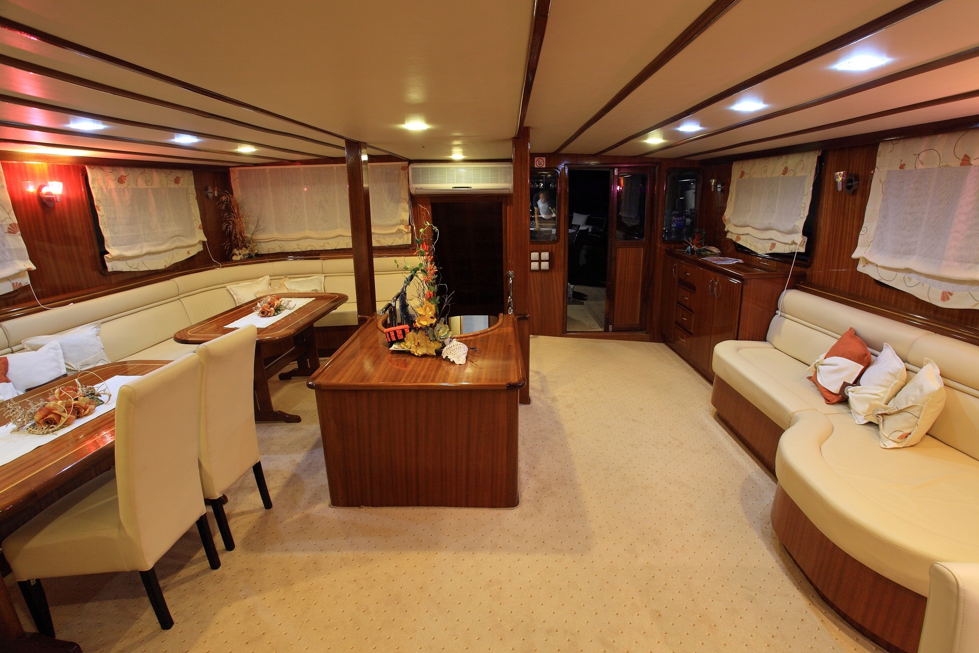 levante_yacht