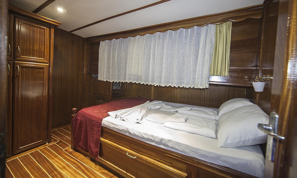 levante_yacht
