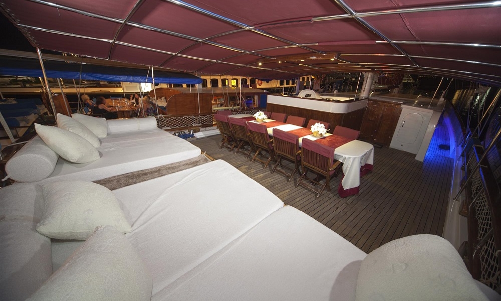 levante_yacht