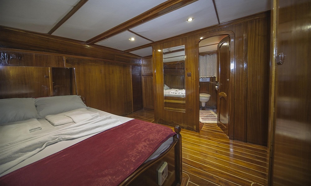 levante_yacht