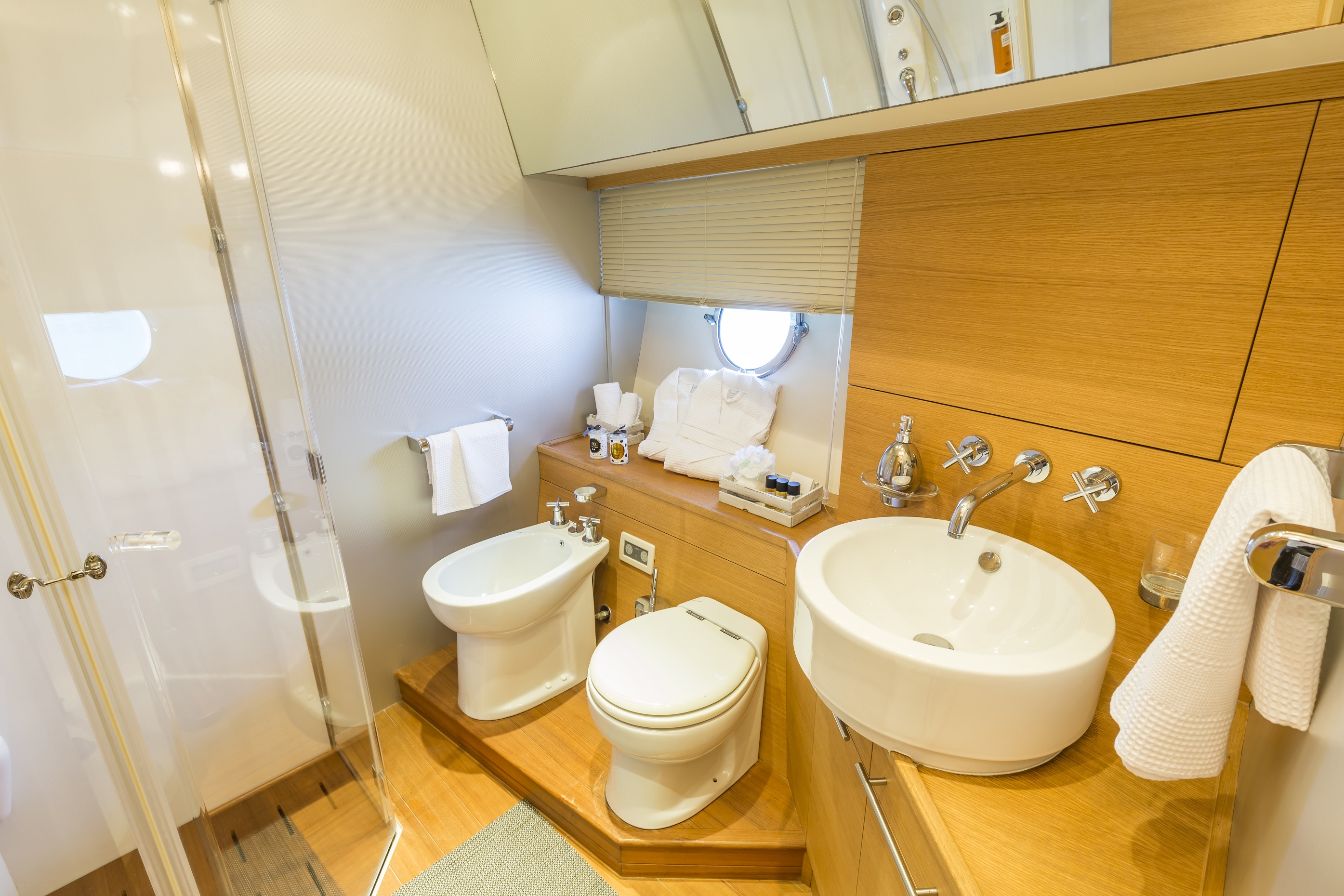 levante_yacht