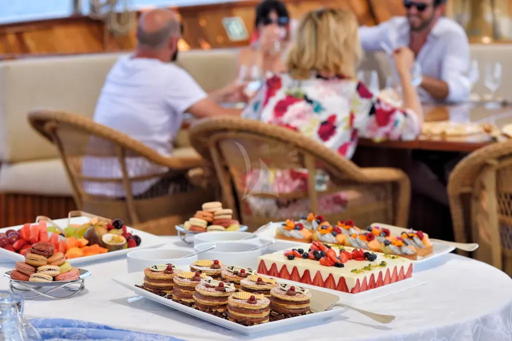 levante_yacht