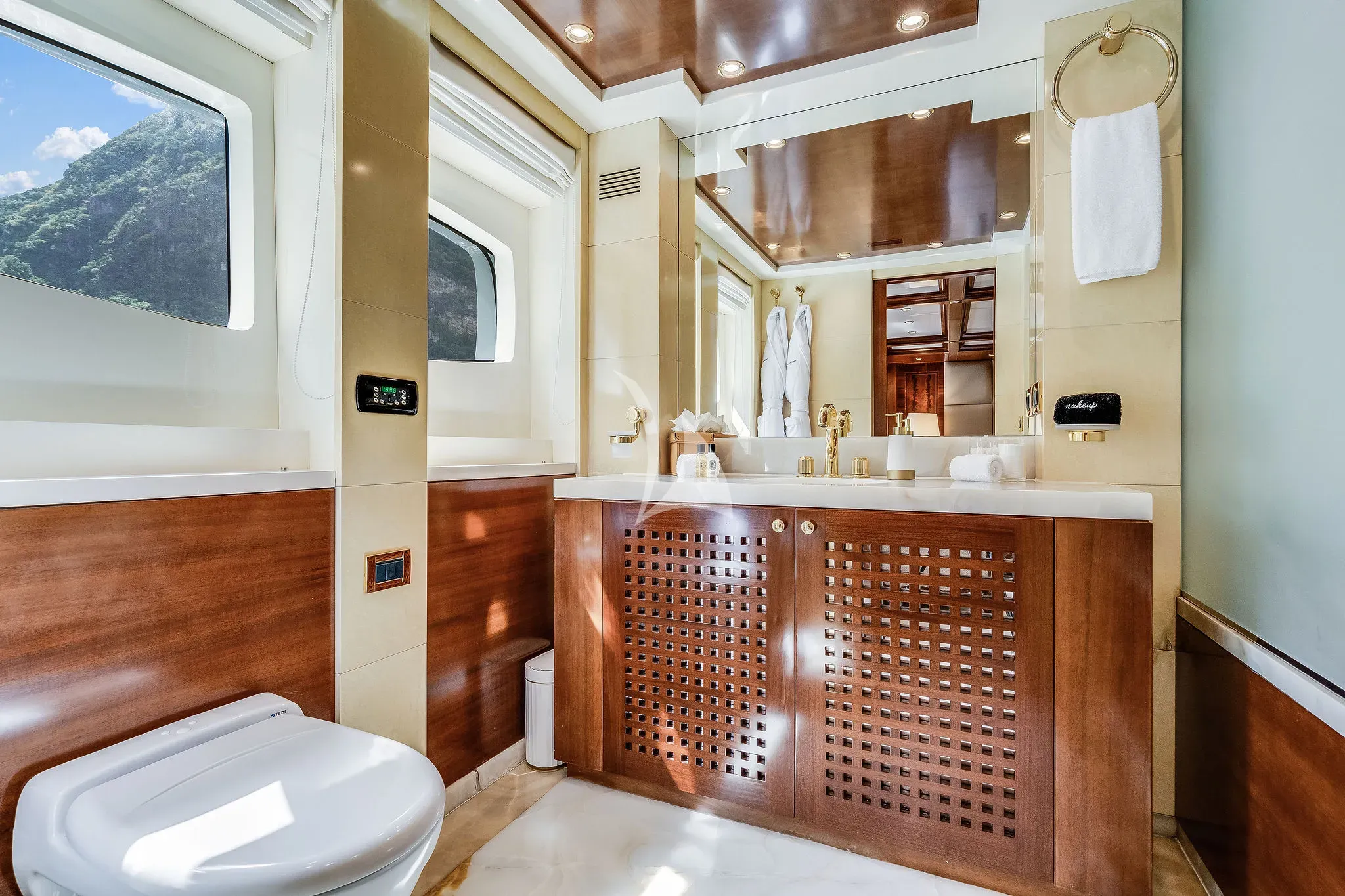 levante_yacht