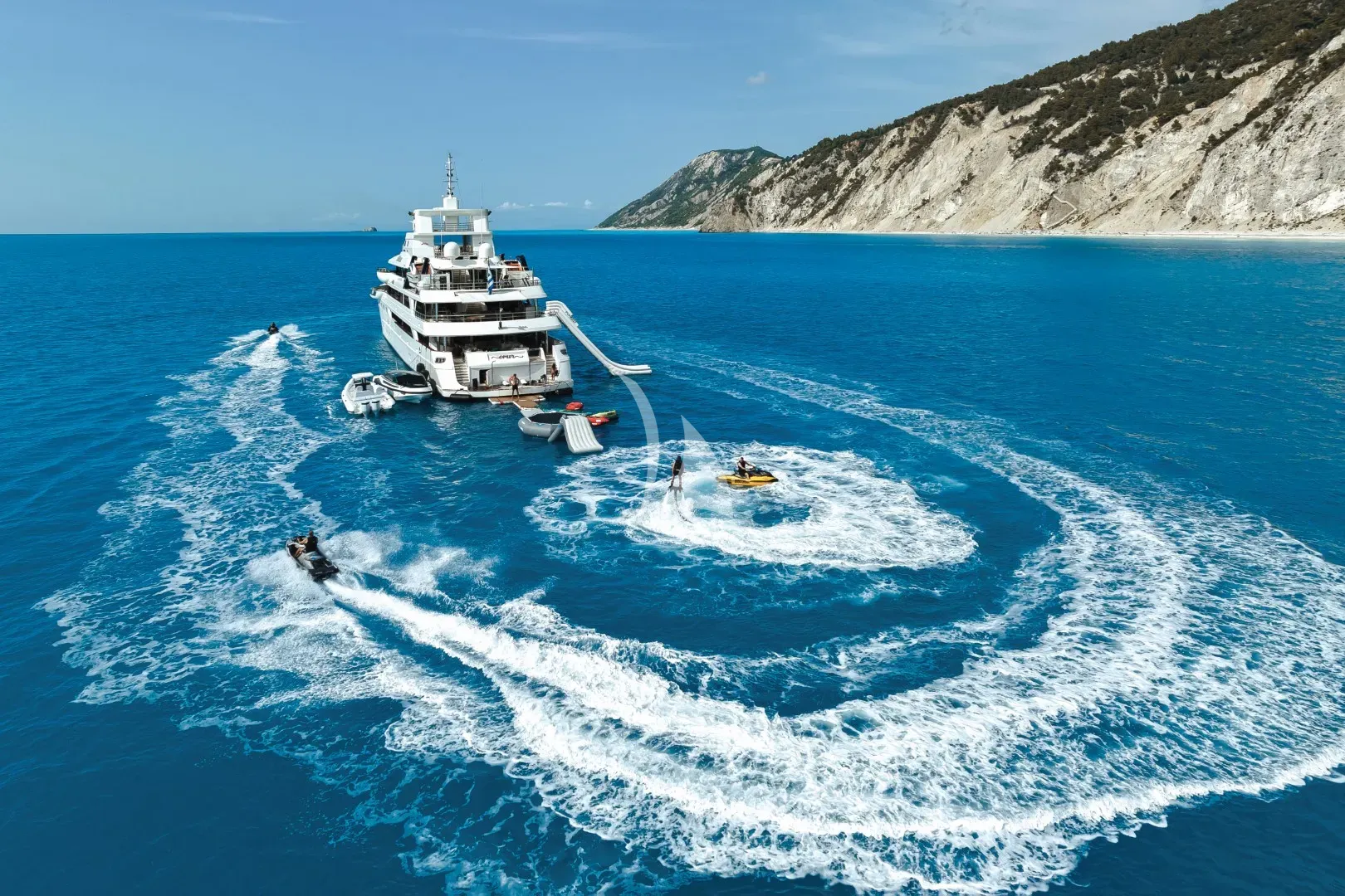 levante_yacht