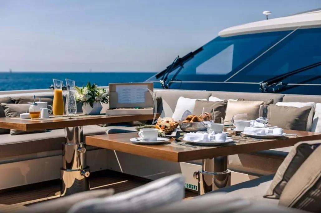levante_yacht