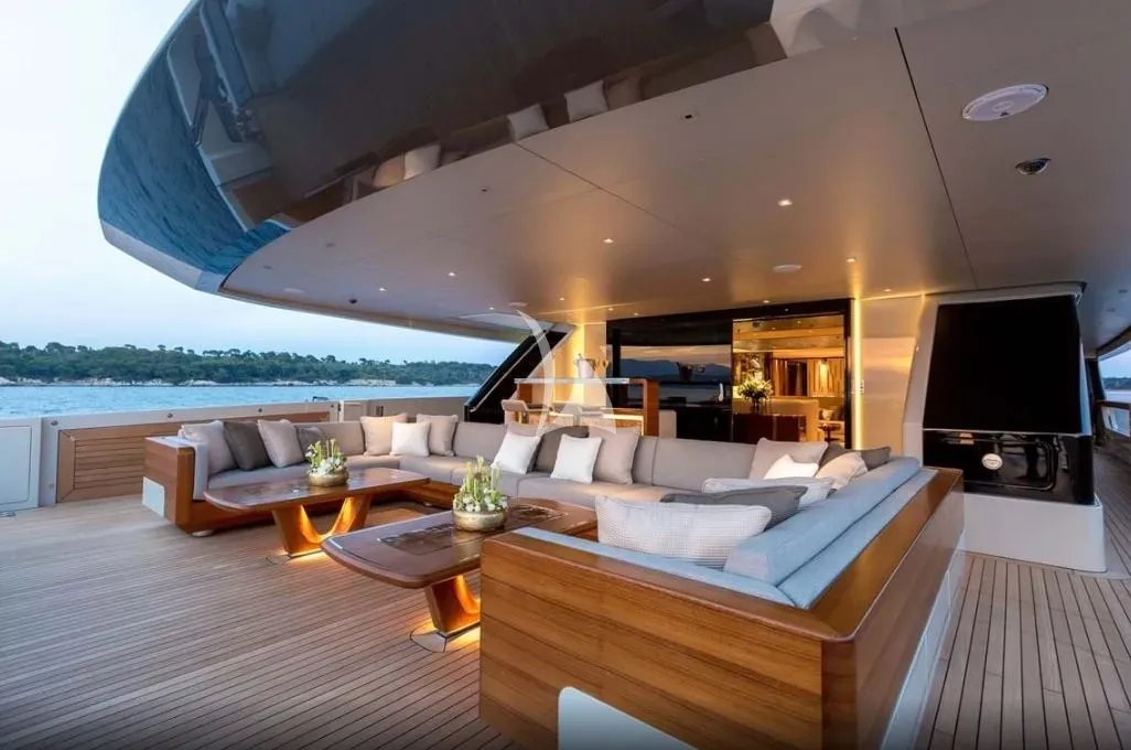 levante_yacht